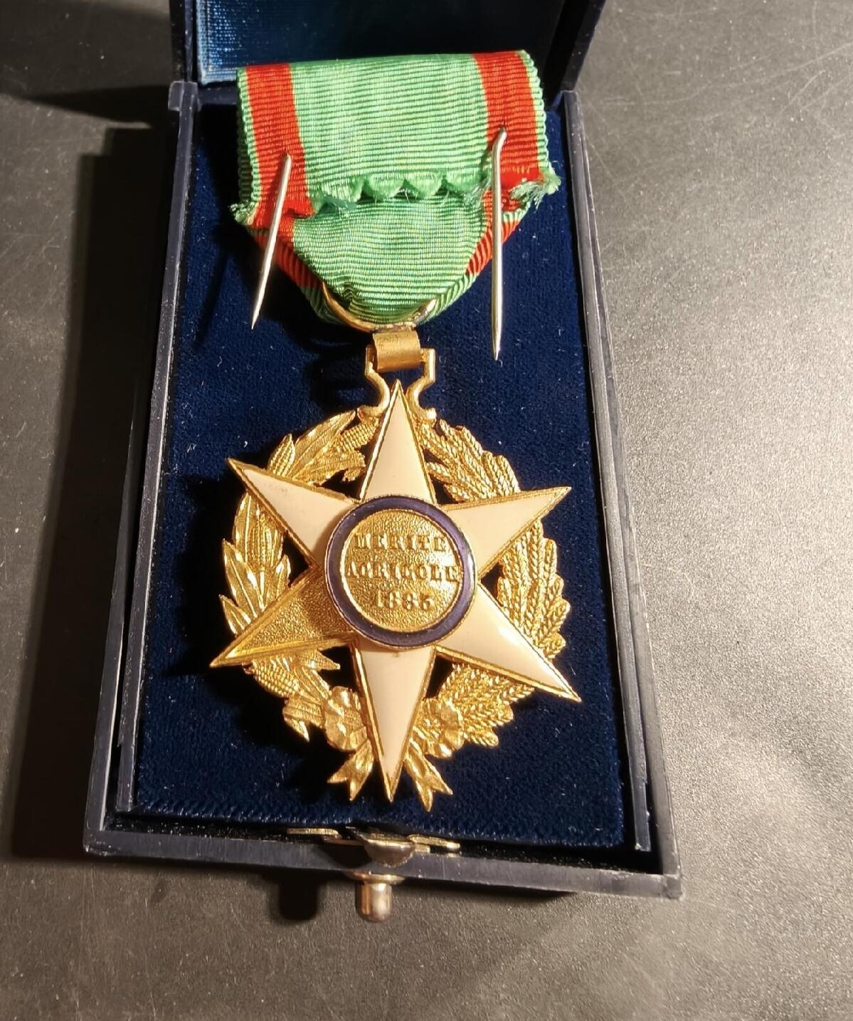 勋章杂货 法国骑士级农业功绩勋章     原盒