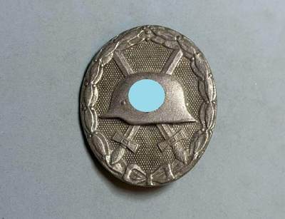 勋章杂货 - 德三银级战伤奖章 自辩