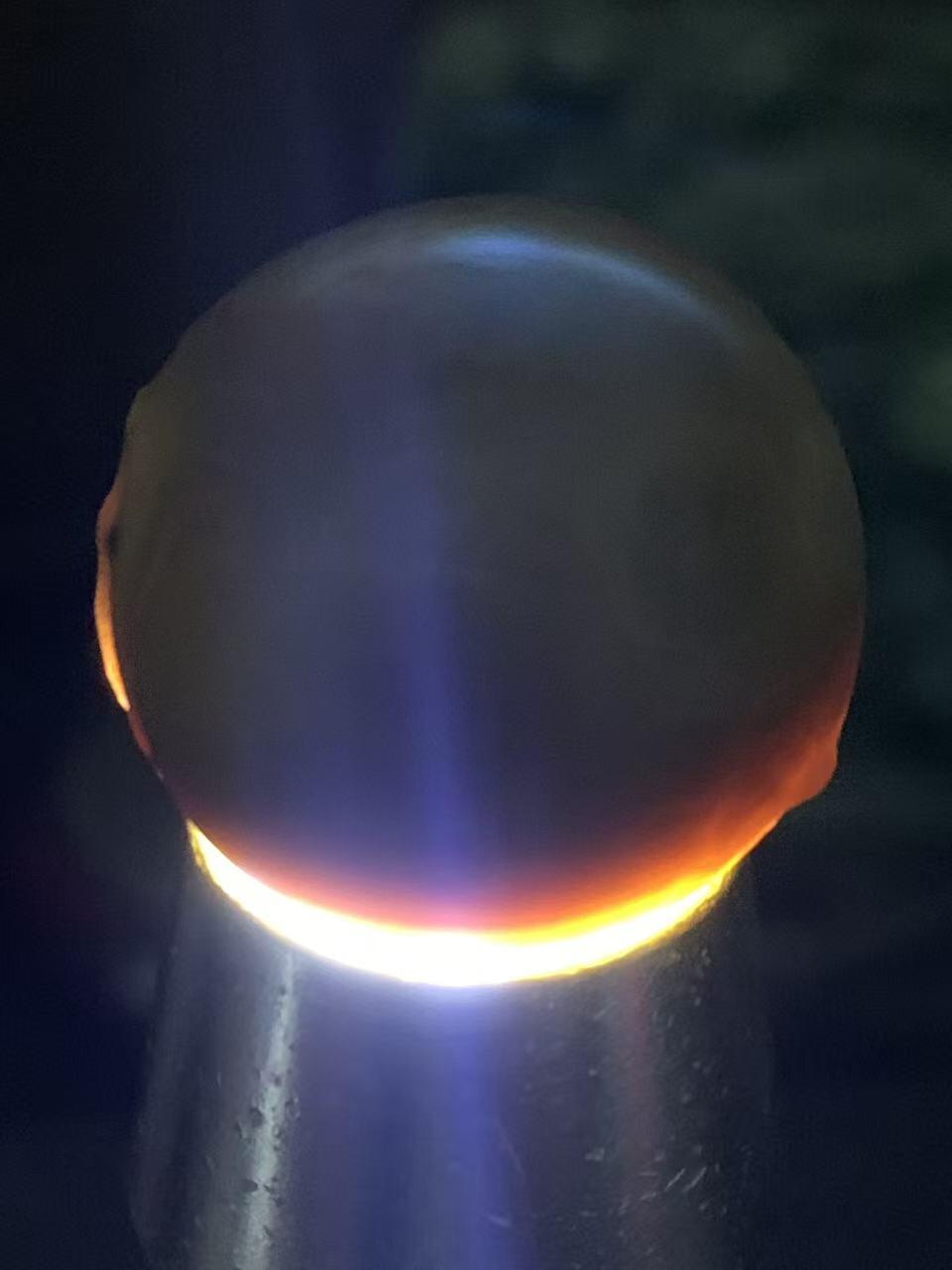 精美冰飘风化纹战国红玛瑙随形珠一个，