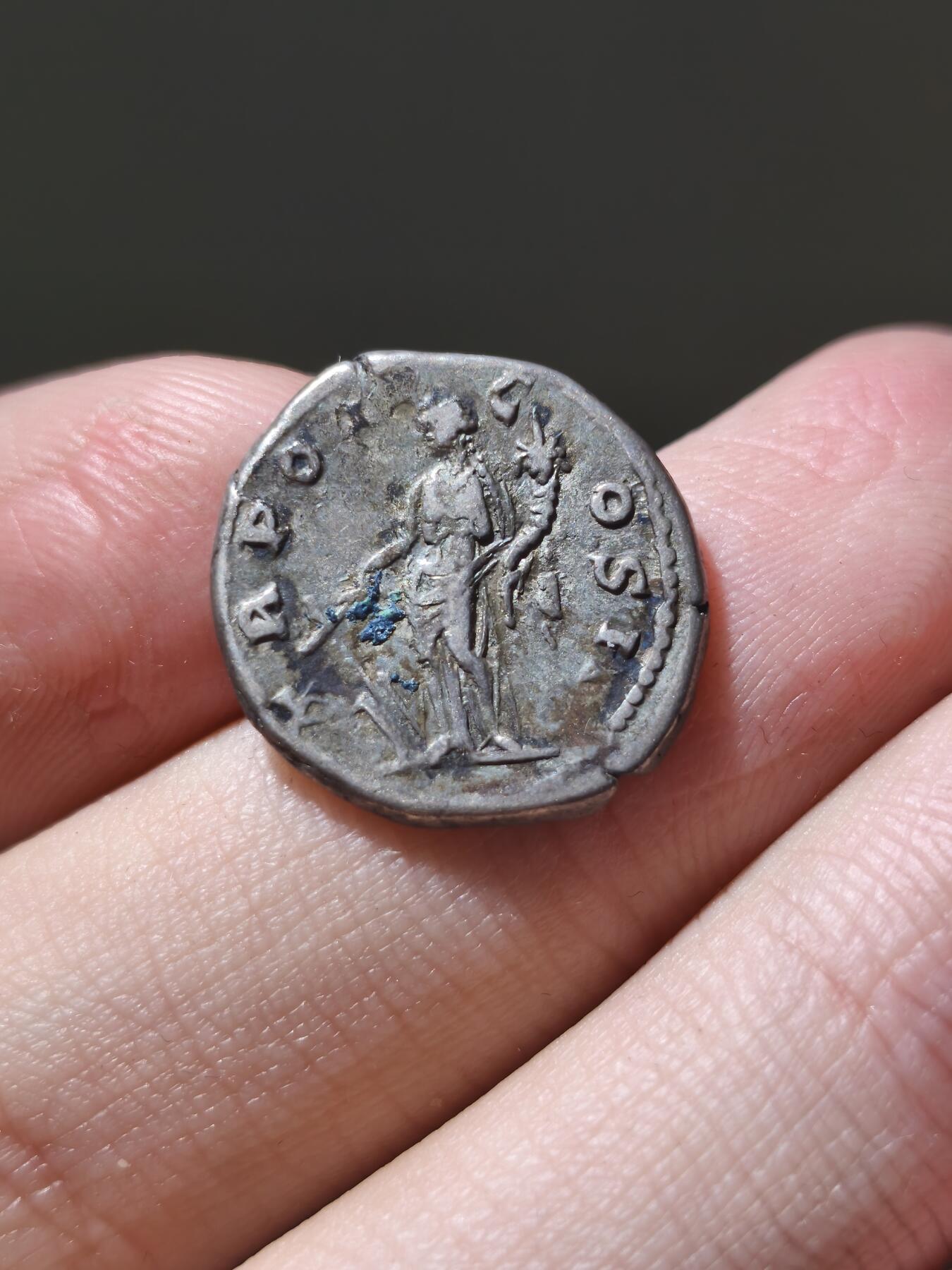 星盘世界钱币一月三十一日古典币专场 罗马帝国 公元138–161年 安东尼·庇护 第纳尔银币，由罗马厂于公元139年打制。