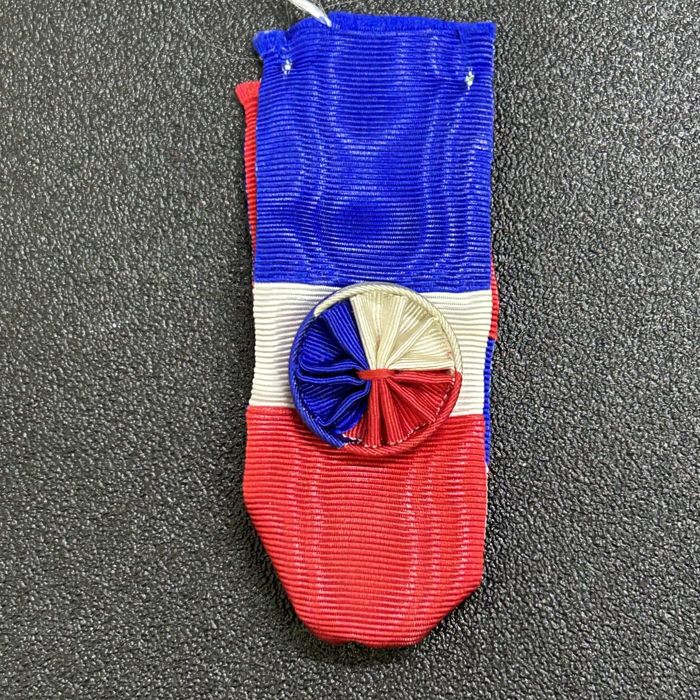 西秦中古拍卖第七十四期 法国金级劳工奖章绶带