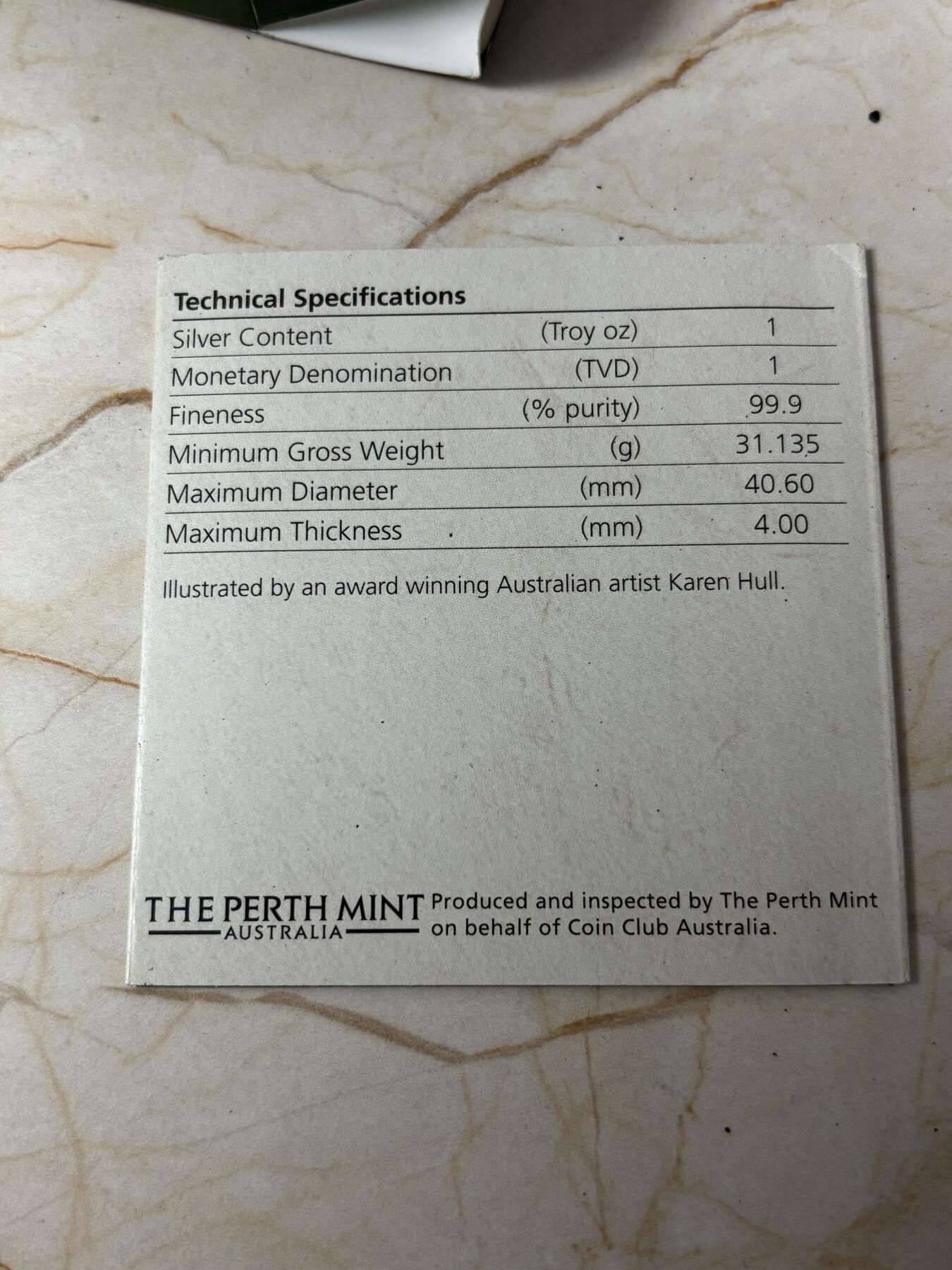 第189期拍卖 图瓦卢2011年野生动物保护首枚大熊猫1盎司彩色银币，999银