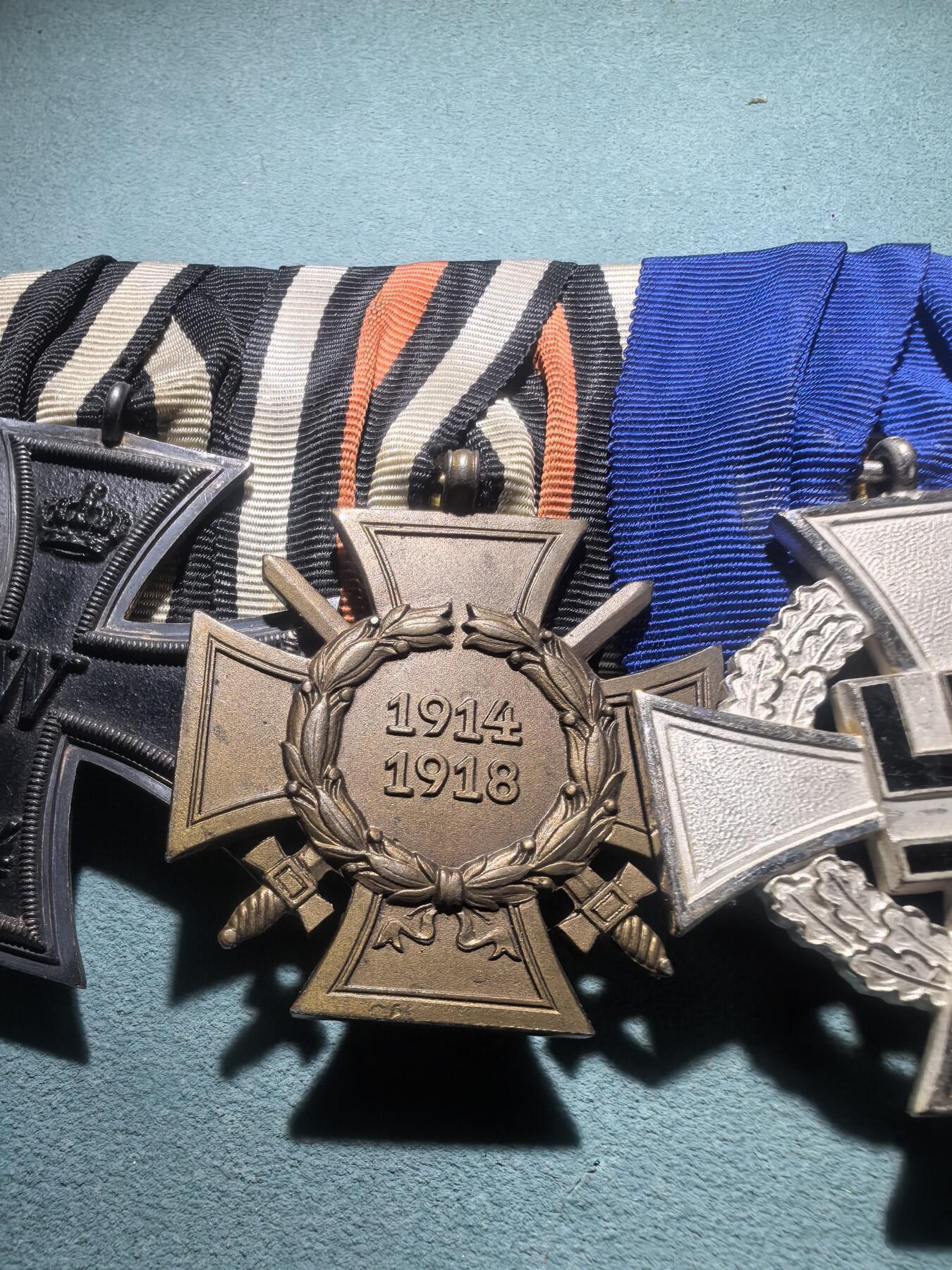 盛世勋华——号角文化勋章邮票专场拍卖第301期 德国（1939）阅兵式五联排 包括一战二级铁十字勋章/佩剑兴登堡十字奖章/银级忠诚服务奖章/匈牙利王国一战纪念奖章/保加利亚王国一战纪念奖章等