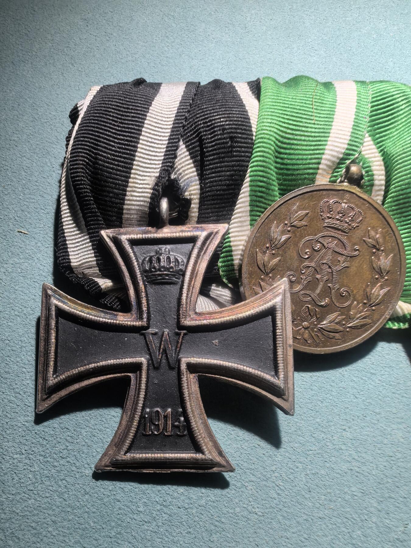 盛世勋华——号角文化勋章邮票专场拍卖第301期 德国（一战）四联联排挂 包括二级铁十字勋章/弗里德里希·奥古斯都奖章/佩剑兴登堡十字奖章/德皇百年纪念奖章