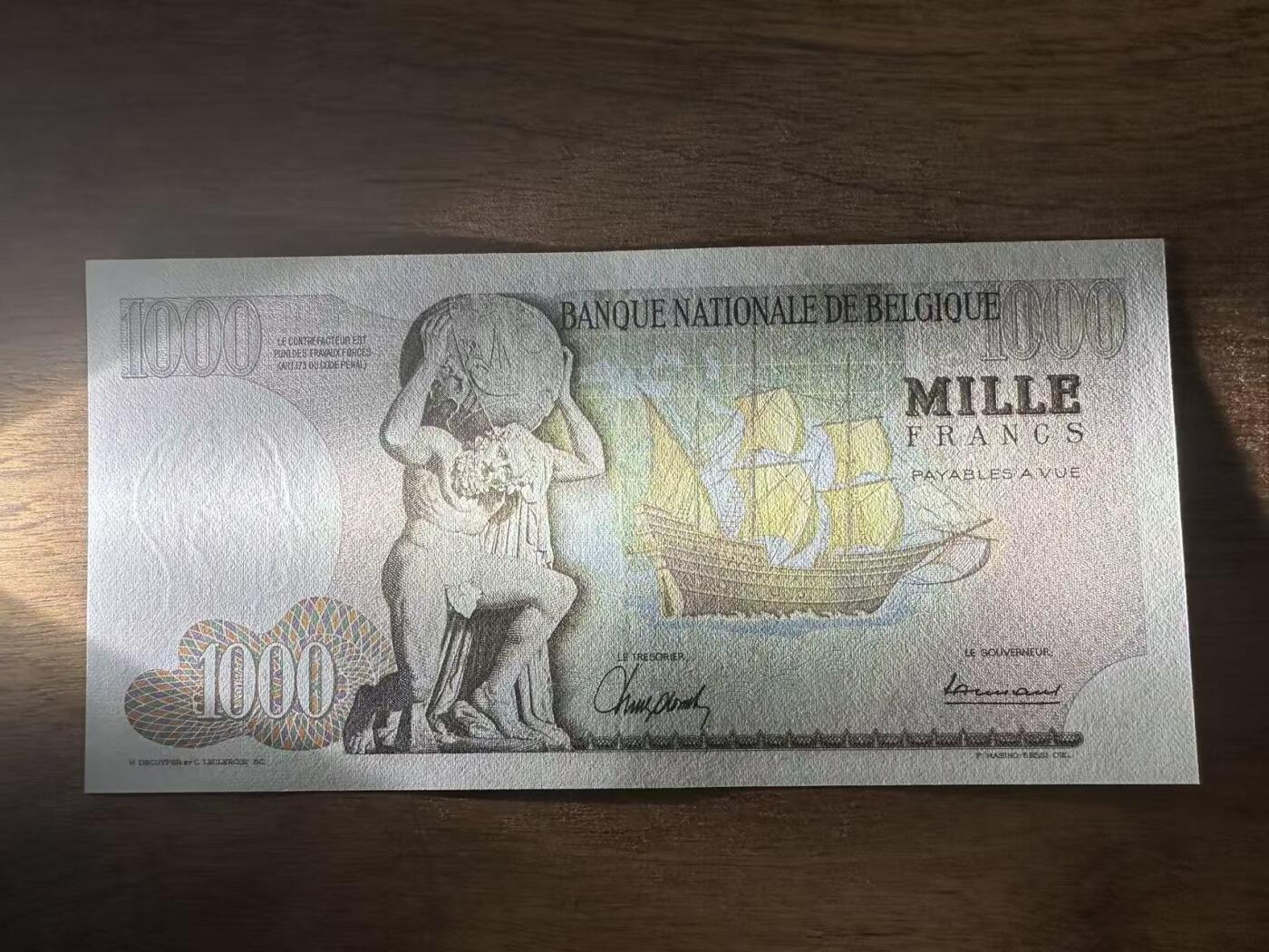 徐霞客拍卖首拍 250800000-015	比利时	P-136a 1967年1000法郎	10243.Y.009	unc-			比利时法郎体系中高面值经典纸币，属于比利时二战后经济复苏与欧洲一体化进程中的重要流通货币。2002年欧元启用后，比利时法郎正式退出流通，这张纸币成为了比利时告别本土货币、融入欧元区的历史见证物