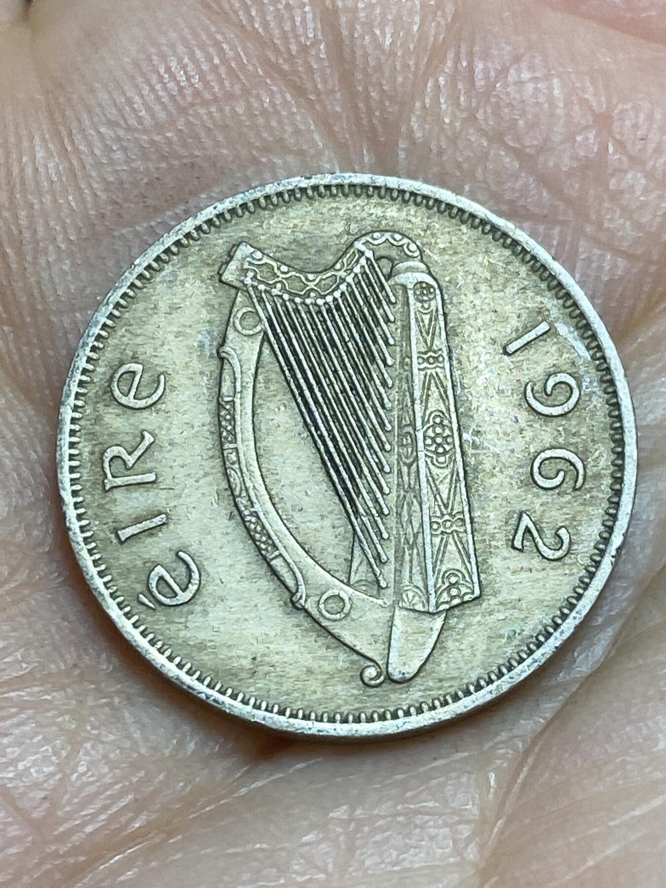 2026年第十四场(总第一百八十三场）外国好品散币场(免佣金) 爱尔兰🇮🇪1962年6便士(共和国第一套)