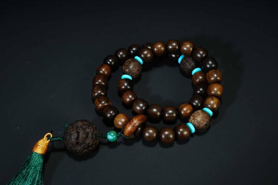 上海都达杂项专场十七（全场包邮） 天然虎斑沉香手持跑环流苏桶珠、搭配财宝貔貅吊坠手串 附鉴定证书87-230