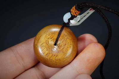 上海都达杂项专场十七（全场包邮） - 天然黄油格沉香圆满平安扣 附鉴定证书87-228