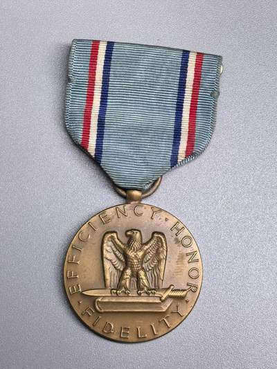 小驴勋章奖章收藏1月24日周六晚六点拍卖（珍爱和平，收藏战争，铭记历史，勿忘国耻，忠党爱国。有偿代拍，送拍规则在简介最后，参拍须阅读规则后再参拍，关系到运费包装发货时效真假辨别等关键信息，拍卖时不再发原图，看大图店主微信码在拍卖店铺介绍里） - 美国空军良好行为奖章