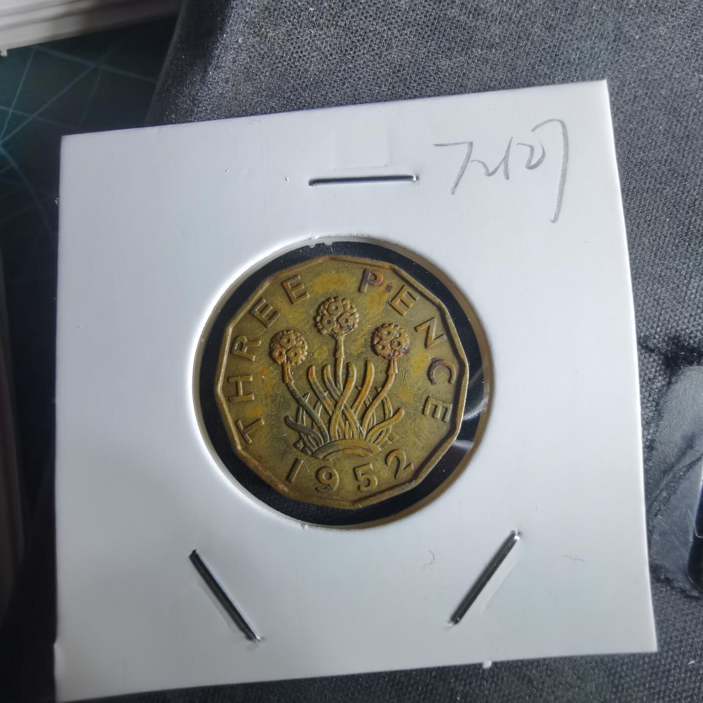 沼泽如烟--第972场 英国1952年3便士