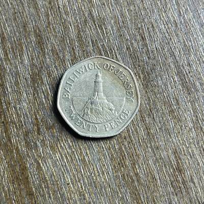 【春节前最后一拍，下一场3.3号】★第139场★散币场。不寄存，30包邮。不满30元，支付5元运费。《接受代拍 代送NGC评级》 - 72【无寄存】1984 泽西 20便士 镍币