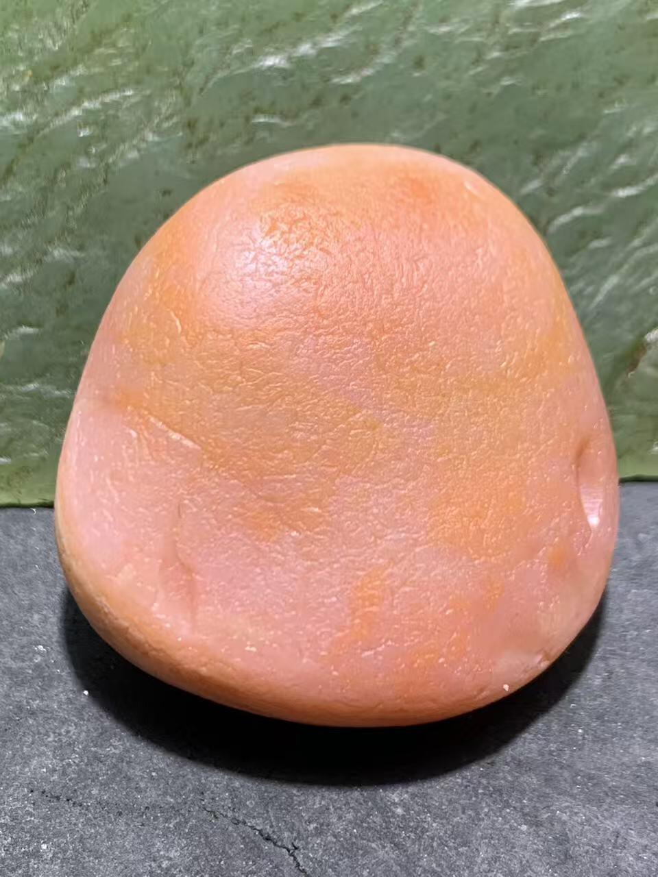 精美川料柿子红粉白水冲籽南红玛瑙原石一颗