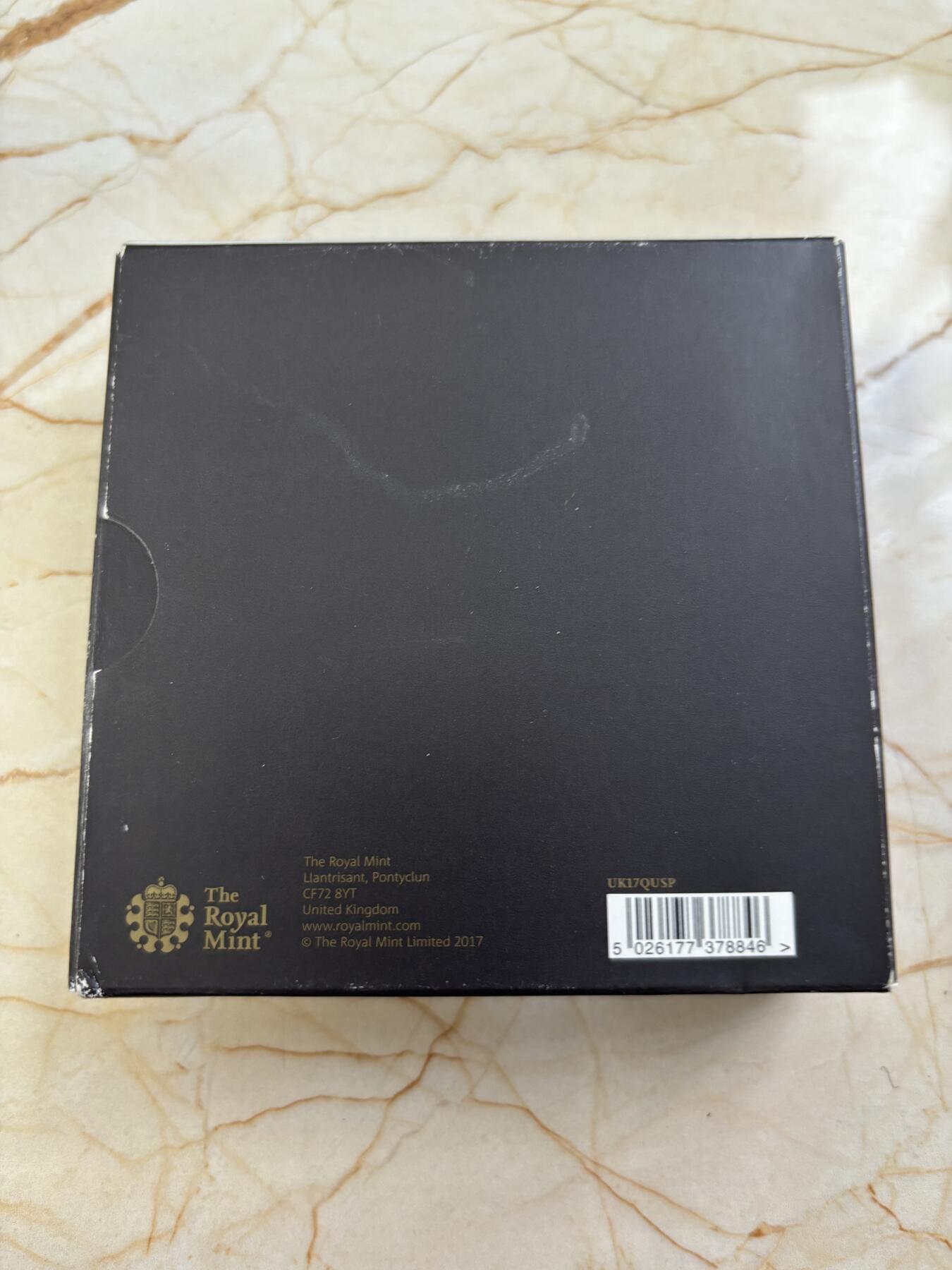 第189期拍卖 英国2017年女王神兽系列2苏格兰独角兽精制银币，999银，发行量6000枚，有氧化