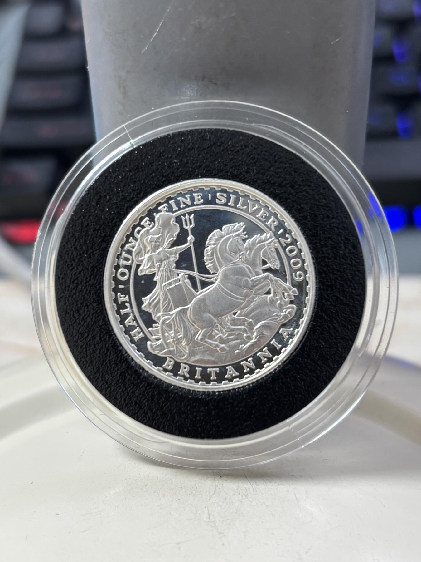 第189期拍卖 英国2009年不列颠尼亚女神投资精制纪念银币4枚，958银，32.5克/16.22克/8.11克/3.24克，发行2500套