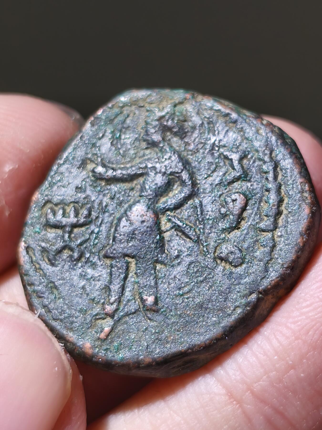 星盘世界钱币一月三十一日古典币专场 贵霜帝国 胡韦色迦铜币 四德拉克马 正面国王骑大象 背面月神玛奥