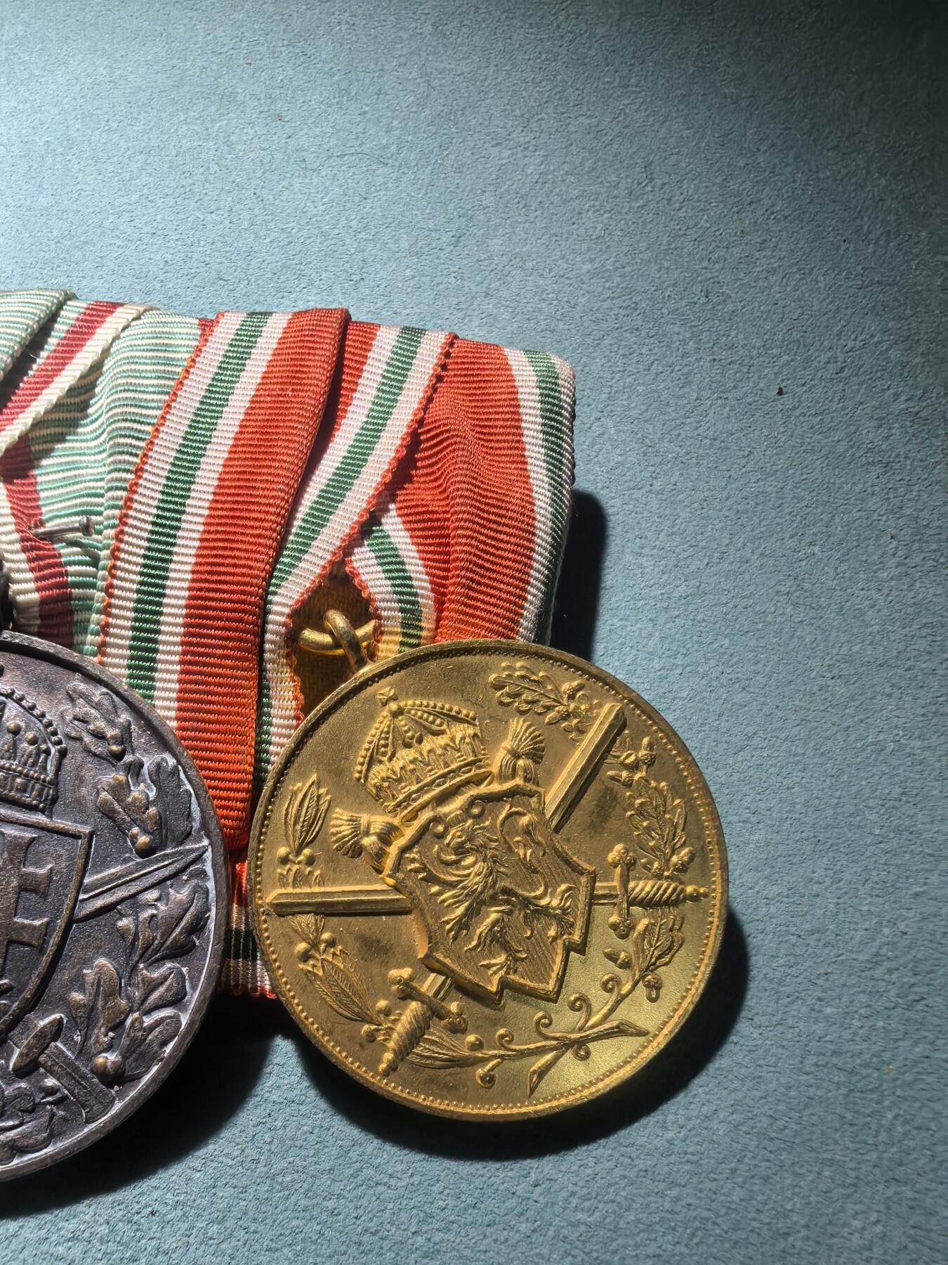 盛世勋华——号角文化勋章邮票专场拍卖第301期 德国（1939）阅兵式五联排 包括一战二级铁十字勋章/佩剑兴登堡十字奖章/银级忠诚服务奖章/匈牙利王国一战纪念奖章/保加利亚王国一战纪念奖章等