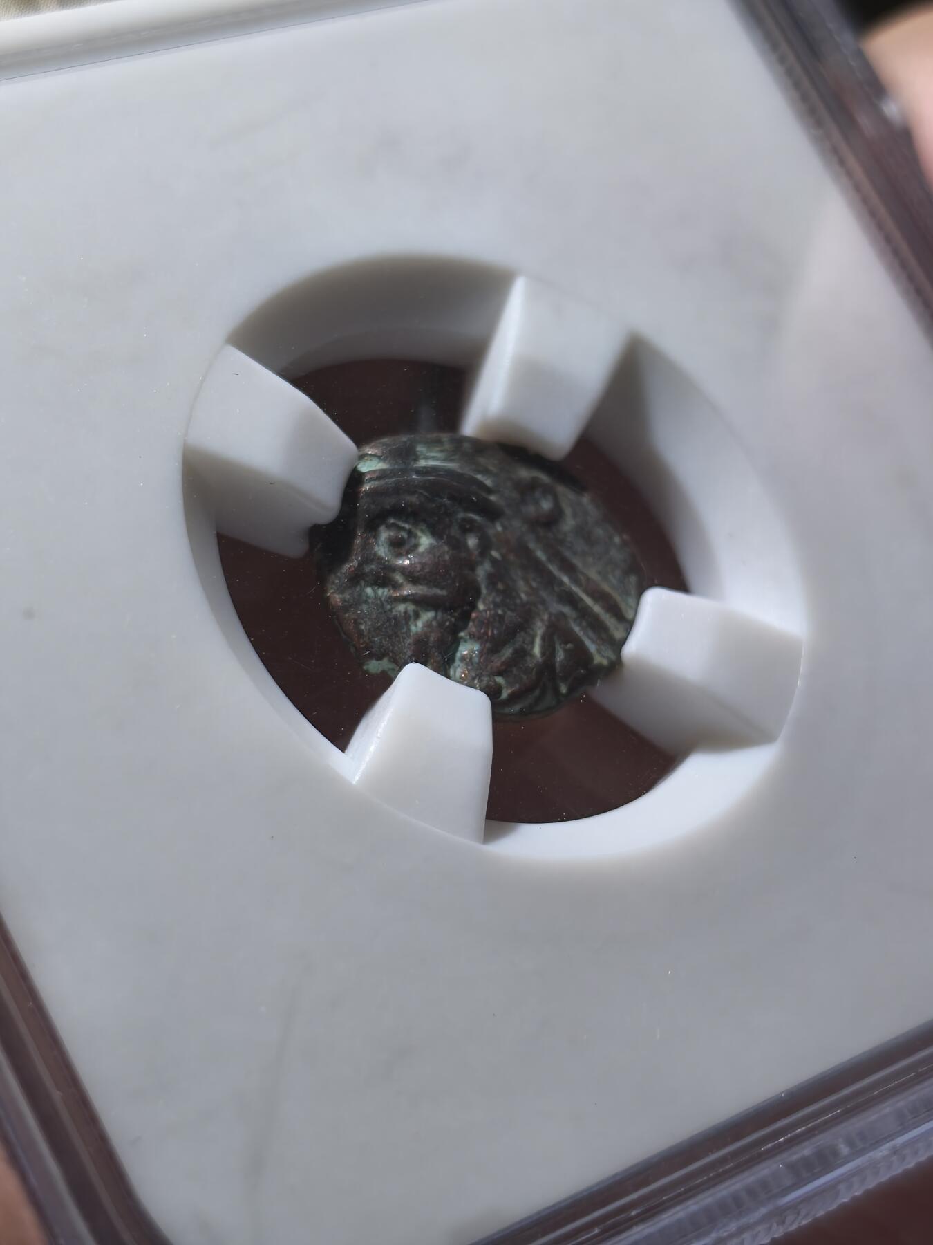 星盘世界钱币一月三十一日古典币专场 (奈斯评级)埃兰王国 奥罗德五世铜币/阿尔忒弥斯半身像，公元2-3世纪，2.25g，正面：束头带国王面左像，背面：阿尔忒弥斯半身像