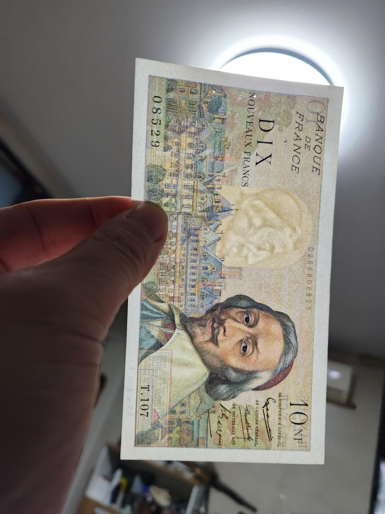 1月23号晚上8点 外国纸币自动截拍第12场 10法郎极美品