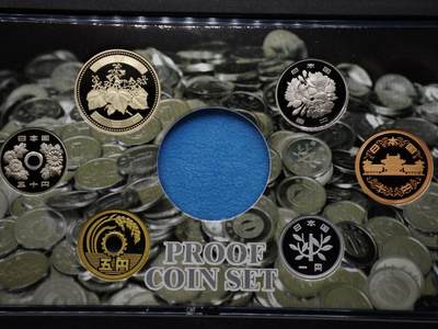 【淘币小摊】限时拍第八百五十三拍  散币银币场  满百包邮可预留两周  周一统一发货  - 日本平成十七年精制套币