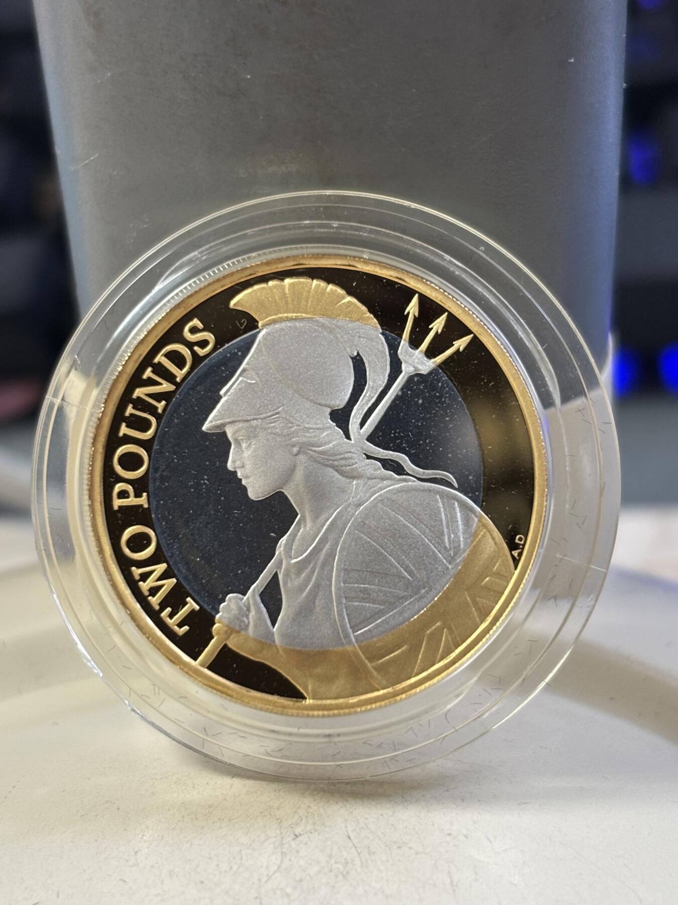 第189期拍卖 英国2015年不列颠女神重生2镑镀金精制纪念银币，925银镀金，12克，发行10500枚