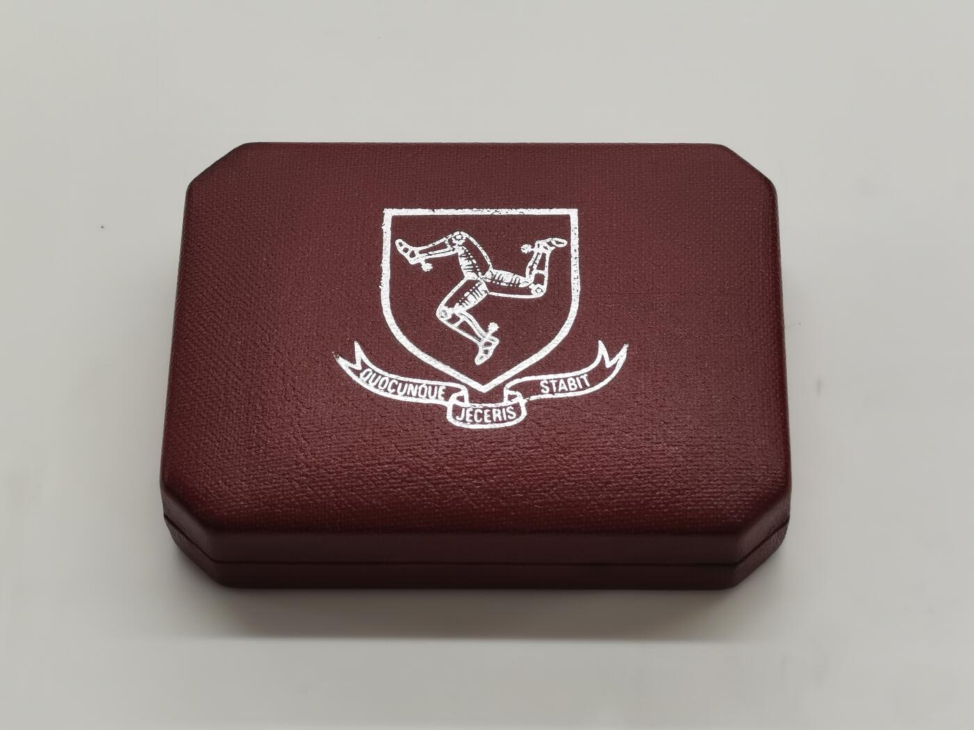 博洋堂世界钱币拍卖第158期（全场包邮） 英属马恩岛1979年1克朗大银币，英国皇家铸币厂，1盎司999银，原盒证