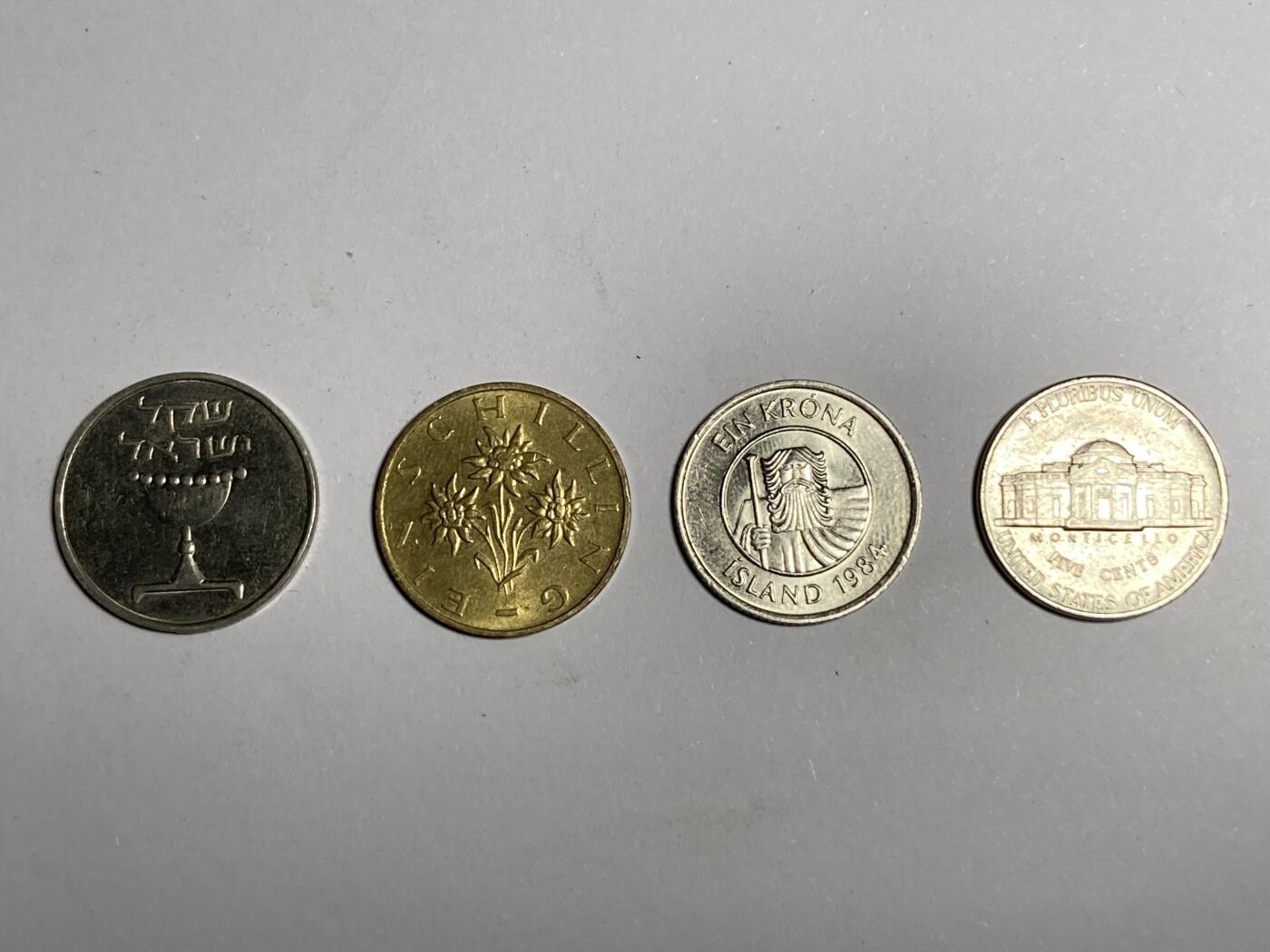 香港10圆双色币等8枚硬币