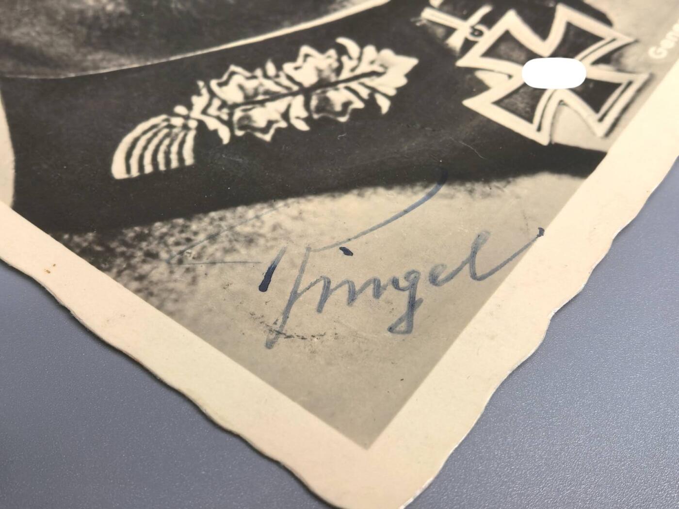 小驴勋章奖章收藏1月24日周六晚六点拍卖（珍爱和平，收藏战争，铭记历史，勿忘国耻，忠党爱国。有偿代拍，送拍规则在简介最后，参拍须阅读规则后再参拍，关系到运费包装发货时效真假辨别等关键信息，拍卖时不再发原图，看大图店主微信码在拍卖店铺介绍里） 德国WWII山地部队上将朱利叶斯·林格尔 （Julius Ringel）战时亲签明信片，战时带领第5山地师参加了希腊战役、克里特岛空降战役、入侵苏联等著名战役，亲签参考价两百小几十美金