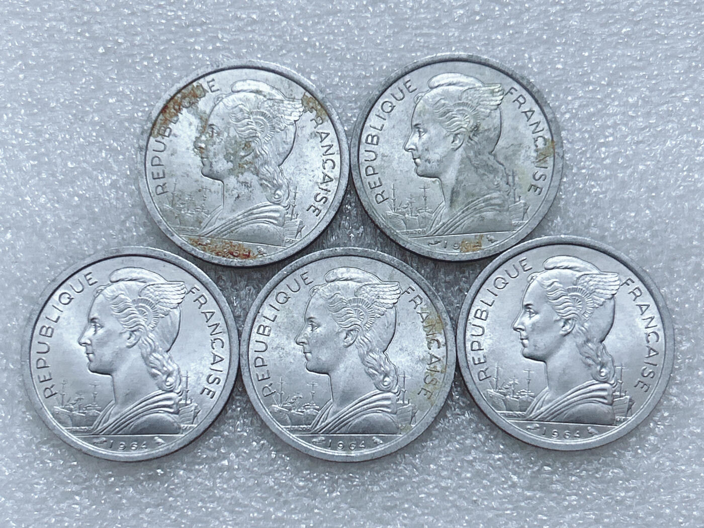 第一海外回流一元起拍收藏 散集专场  第295期 1964年法属科摩罗2法郎铝币 5枚