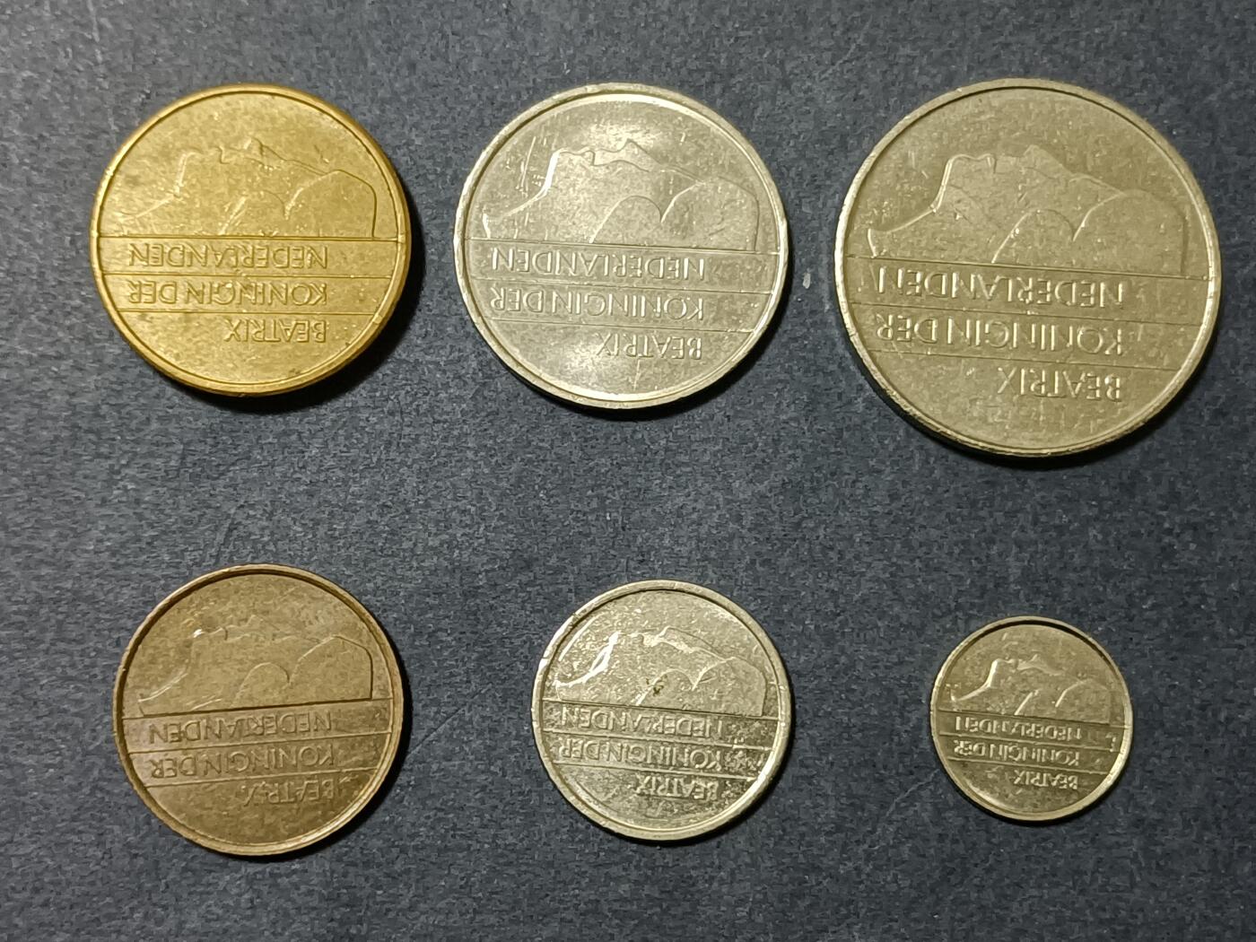 【游宝包邮场】乙巳蛇年第111期 周六集拍 荷兰 贝娅特丽克丝女王版套币