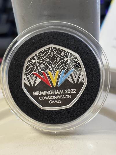 第189期拍卖 - 英国2022年英联邦运动会50便士彩色精制加厚银币，925银，16克，发行1250枚，有氧化