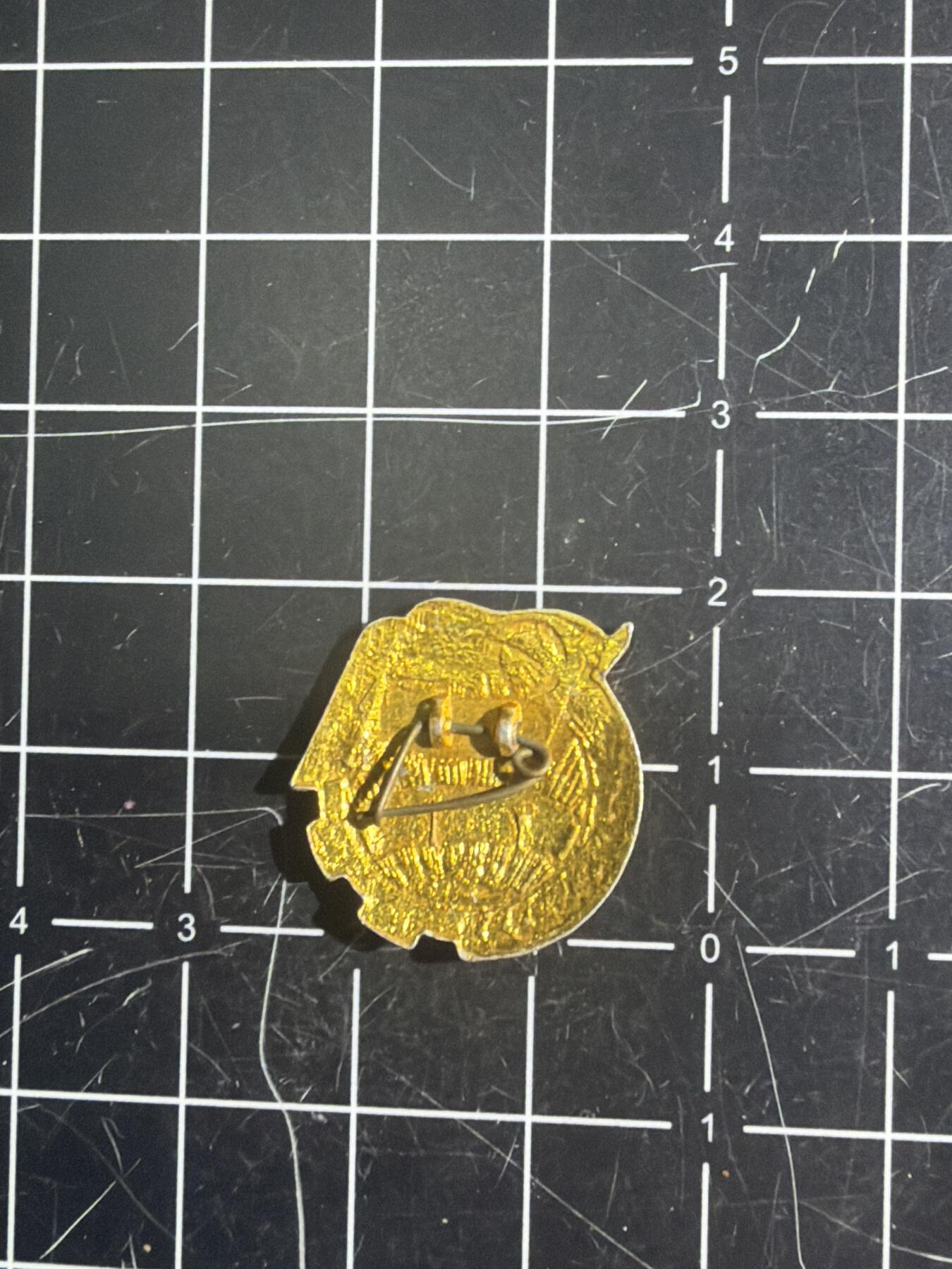 古冰库章牌勋赏收藏0起拍卖 铝章