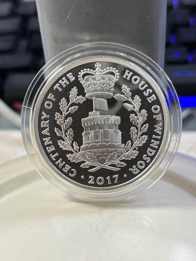 第189期拍卖 - 英国2017年一个世纪皇室服务温莎王朝百年纪念银币，925银，28.28克，发行5000枚，有氧化