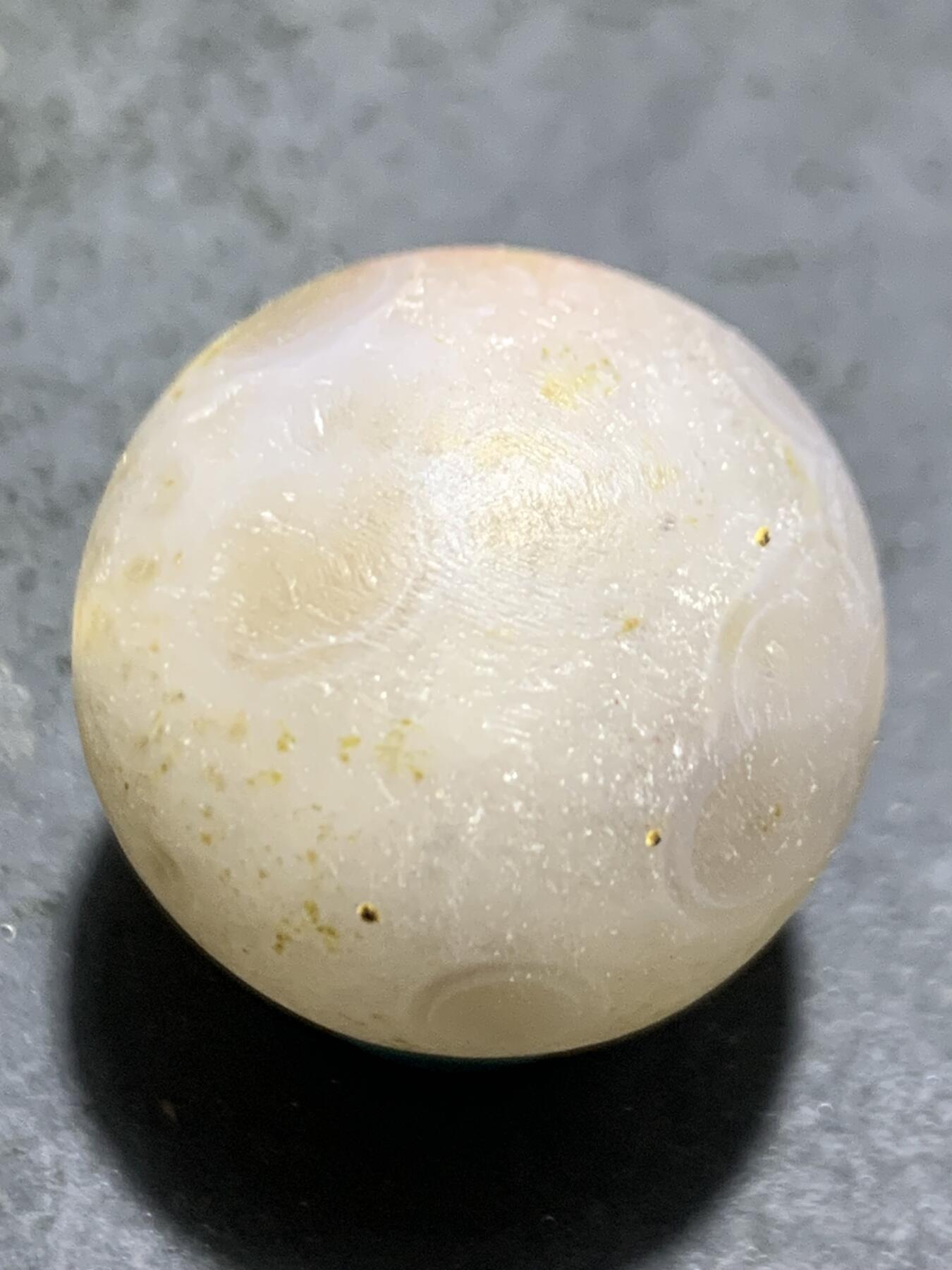 精美冻料亚光战国红玛瑙圆珠一颗！