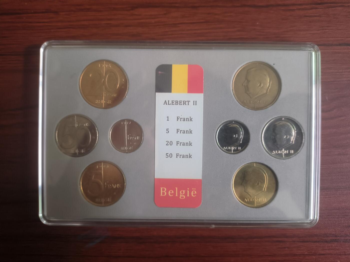 评级卡卡牌和纸币0元起拍（卡牌，纸币，送拍）