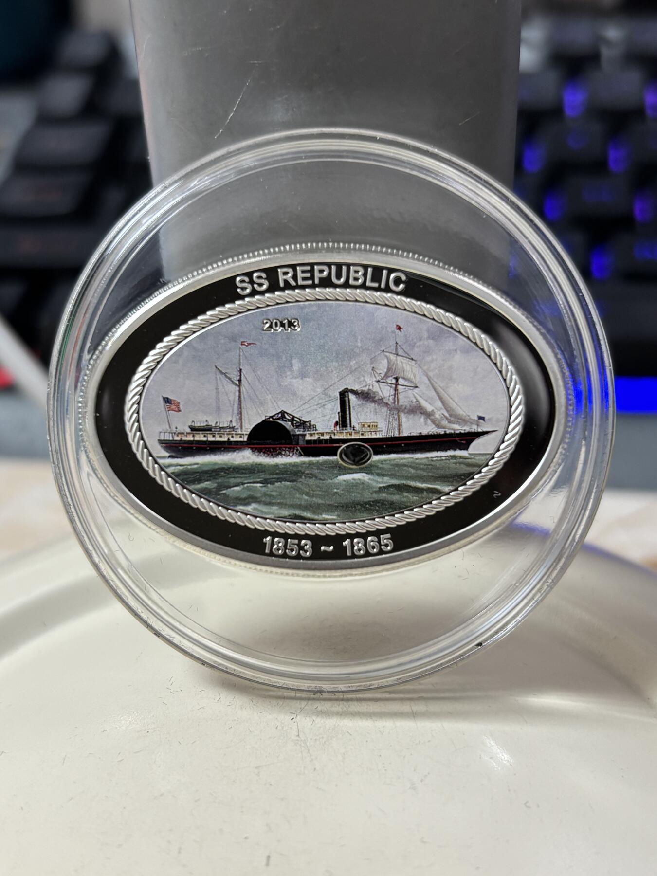 第189期拍卖 库克2013年海底沉船美国SS共和号椭圆彩色镶嵌银币25克，925银，发行1865枚