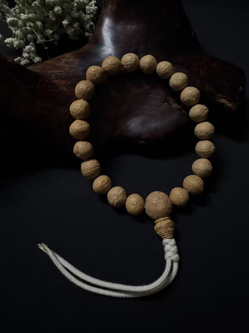 零元拍：凤眼单仓（媲美铁籽）大眼萌12MM左右念珠手串，2025年新籽，皮质超棒。