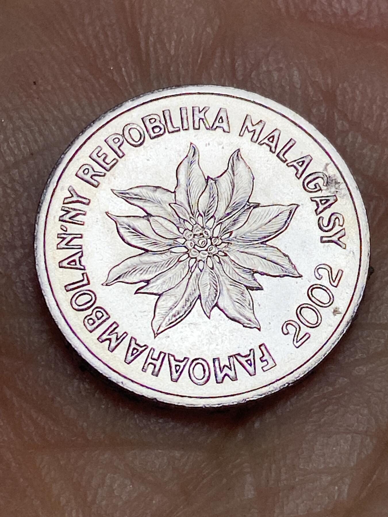 2026年第十五场(总第一百八十四场）外国好品散币场(免佣金) 马达加斯加🇲🇬2002年1法郎