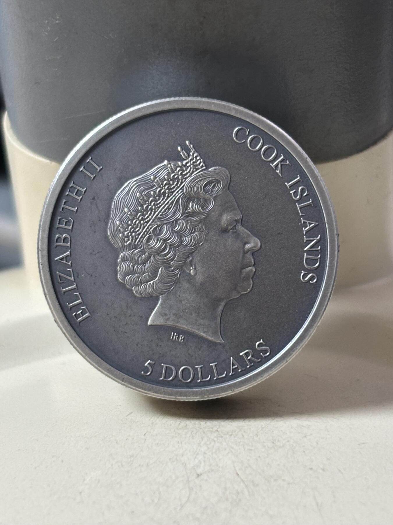 第189期拍卖 库克2021年镶嵌墨西哥索诺拉州拉西埃内加陨石银币，999银，1盎司，发行2500枚