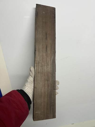 零元拍：NO.88-2 乌木金丝楠 可做镇尺 干泡台 切牌子，无需打磨就已经金光闪闪。满金丝药香，尺寸约：50.5/9.2/3.5厚CM。1.6公斤 - 零元拍：NO.88-2 乌木金丝楠 可做镇尺 干泡台 切牌子，无需打磨就已经金光闪闪。满金丝药香，尺寸约：50.5/9.2/3.5厚CM。1.6公斤