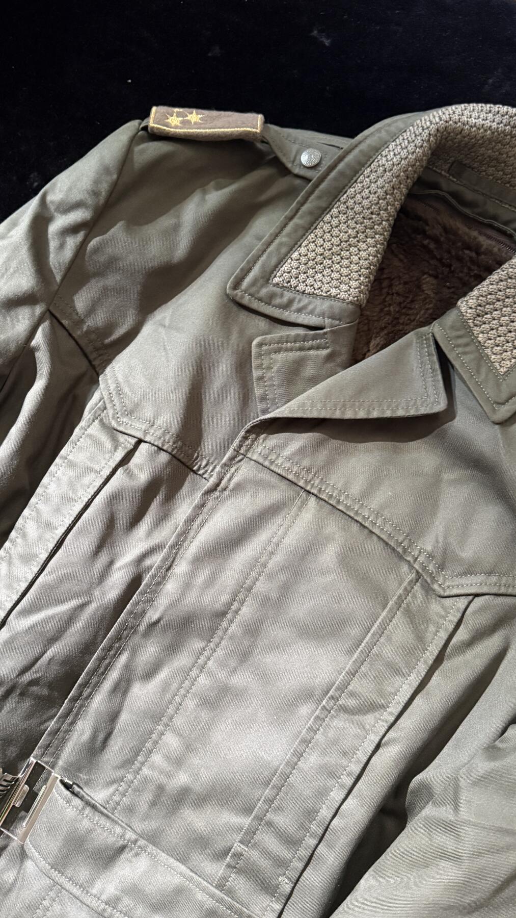 戎马世界章牌大赏第110期 匈牙利陆军上尉大衣