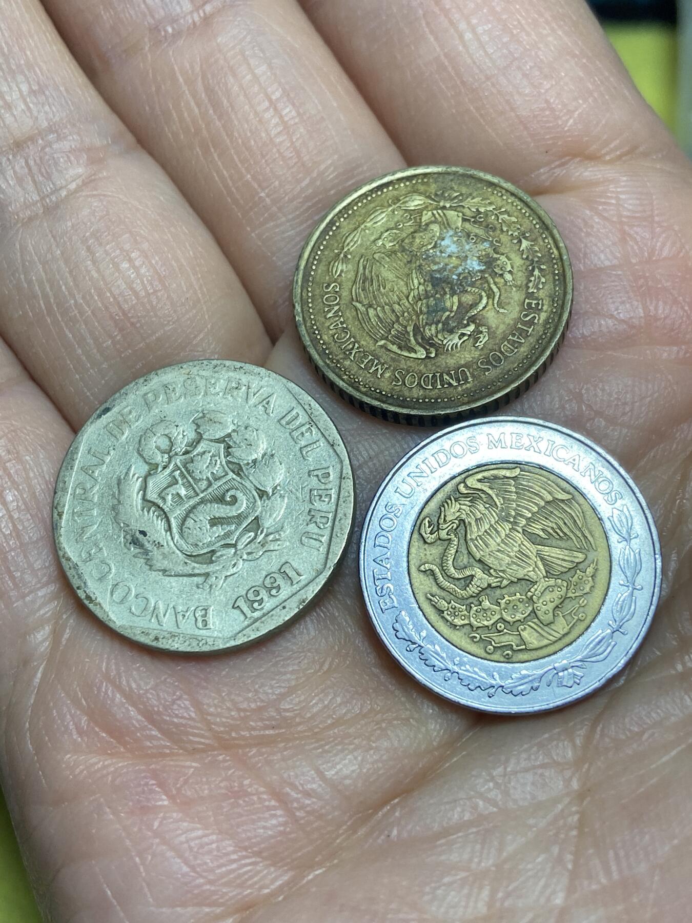 2026年第十五场(总第一百八十四场）外国好品散币场(免佣金) 散币3枚：墨西哥🇲🇽1985年20比索，1995年1比索，秘鲁1991年50分