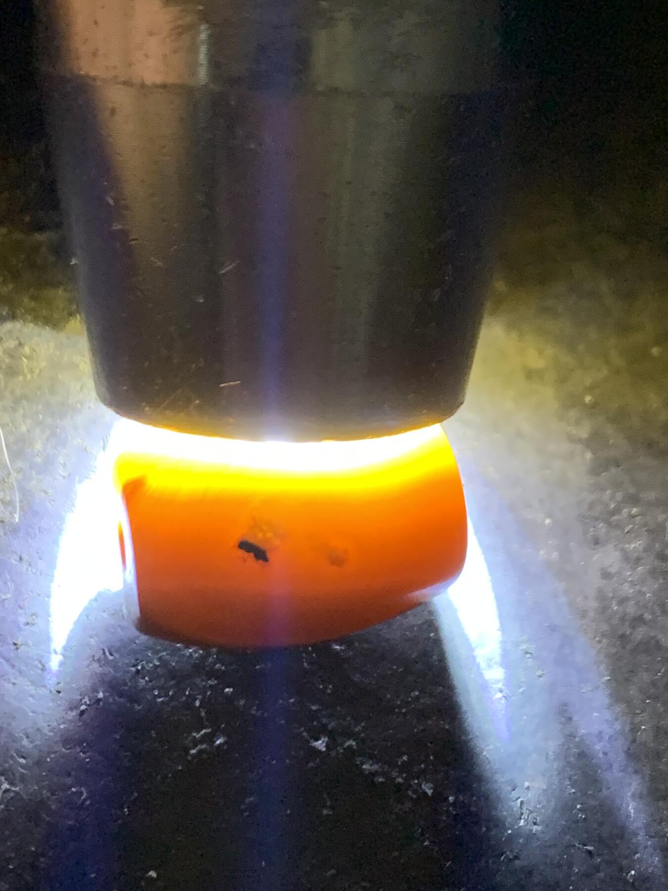 精美鸡油黄拉丝料战国红玛瑙桶珠一颗