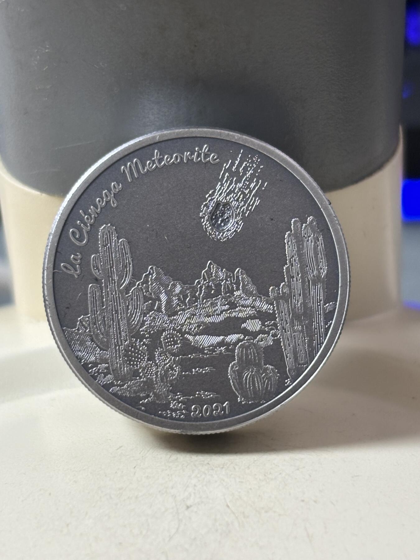 第189期拍卖 库克2021年镶嵌墨西哥索诺拉州拉西埃内加陨石银币，999银，1盎司，发行2500枚