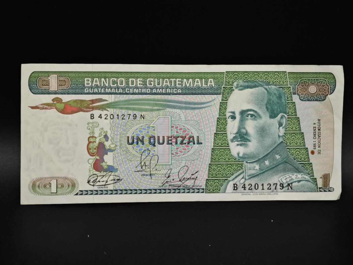 【淘币小摊】实时拍第八百五十四拍   无佣金福利纸币场   满百包邮可预留二周 每周一统一发货   危地马拉1Q纸币【有折】