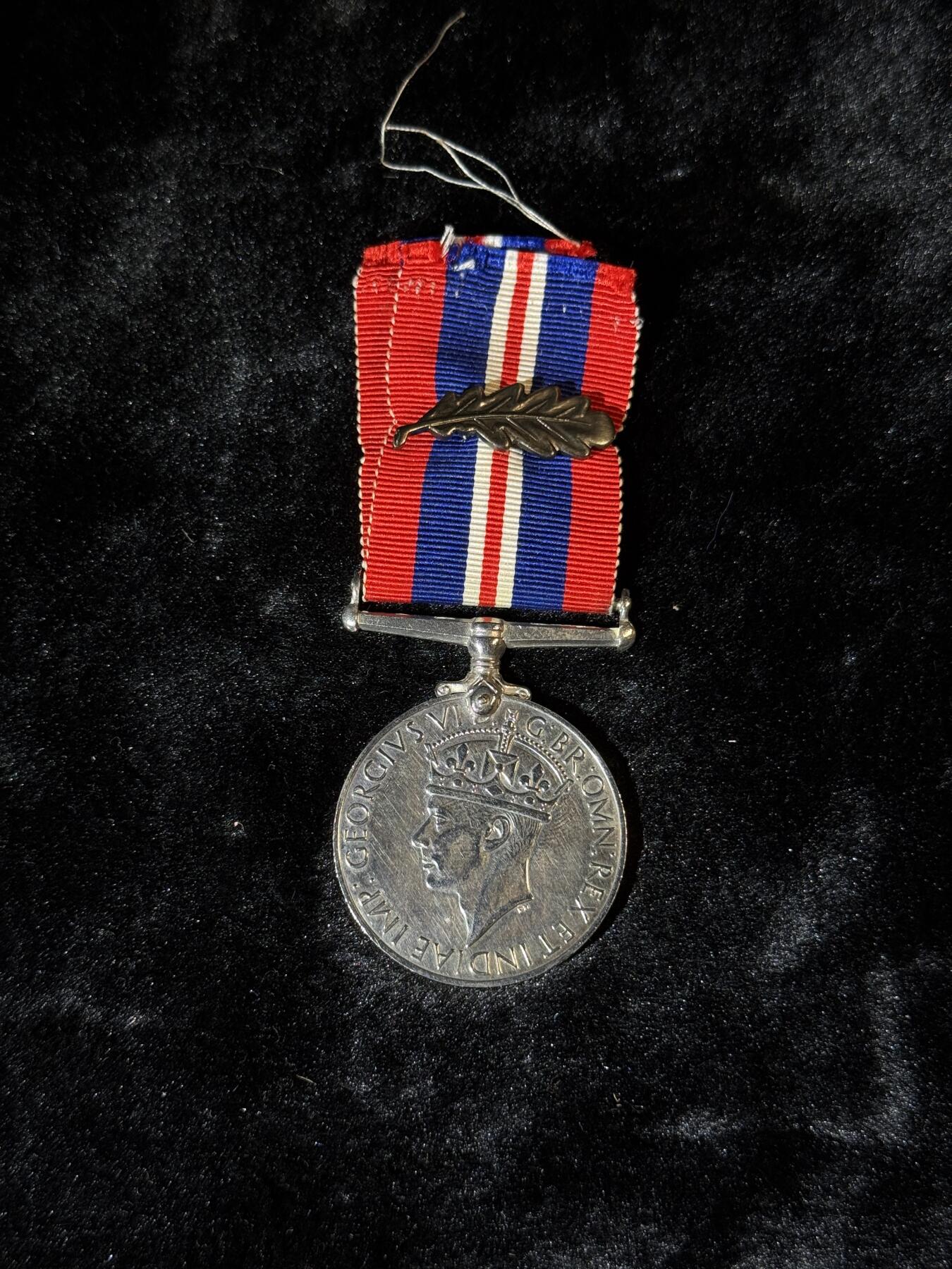 戎马世界章牌大赏第110期 英国二战战争奖章，带复刻勋饰