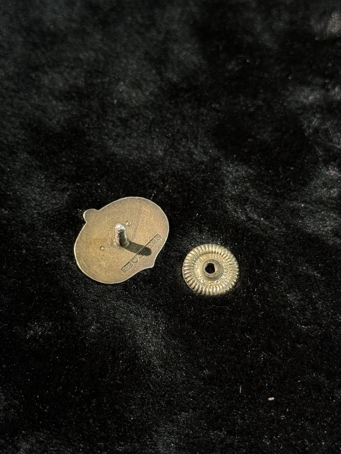 戎马世界章牌大赏第110期 芬兰 林业合作社贡献奖章 1949制造 双层铆接 非常精致 不含轮重3.6克