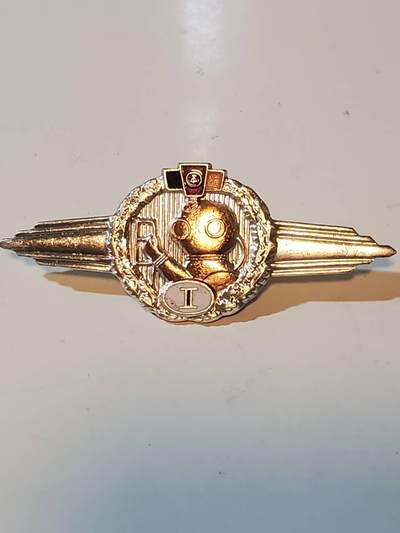 韵星假日拍卖第三十八期 -- Rimey Holidays Auction 38 - 民主德国60版本一级人民军潜水证章 早期版本 非常少见的特殊证章  转轮版