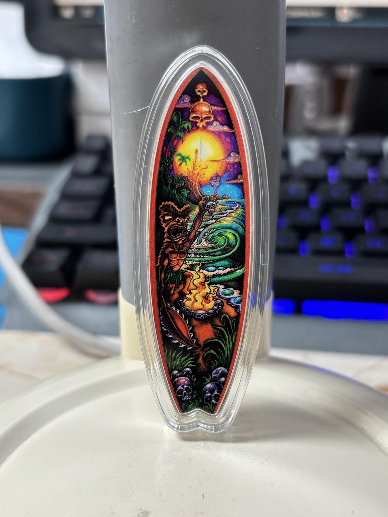 第189期拍卖 纽埃2023年冲浪板1盎司异形彩色纪念银币，999银，发行3000枚