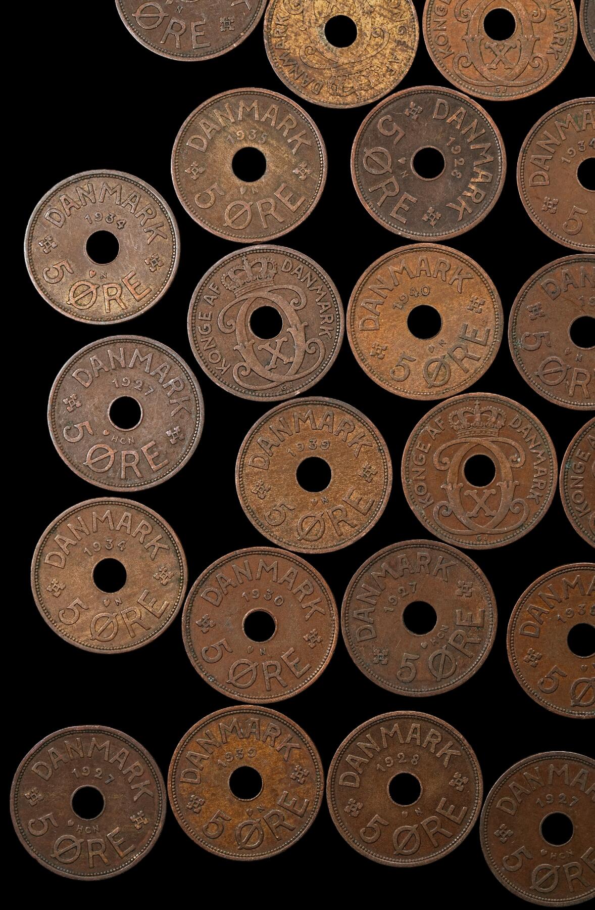 修遠堂世界钱币第102期 丹麦中孔5欧尔铜币50枚，1927-1940年，个别不平整或锈蚀