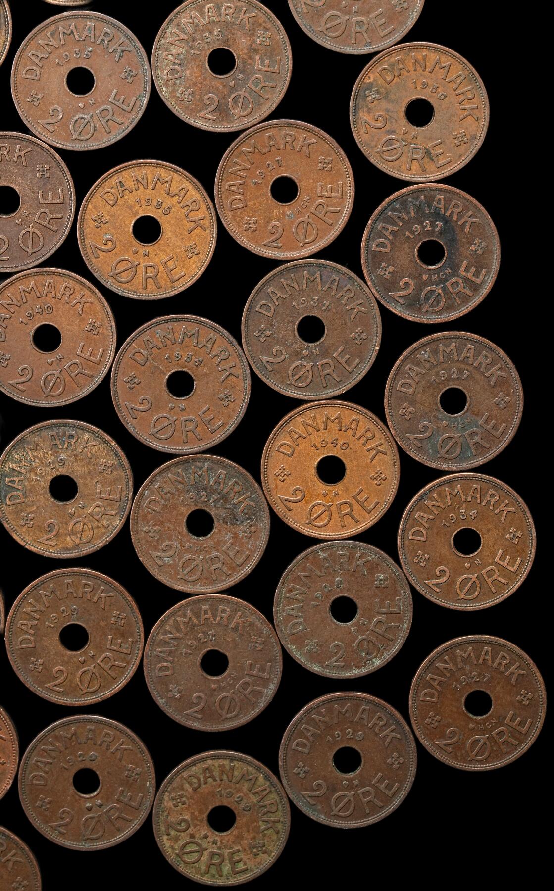 修遠堂世界钱币第102期 丹麦中孔2欧尔铜币50枚，1927-1940年，个别不平整或锈蚀